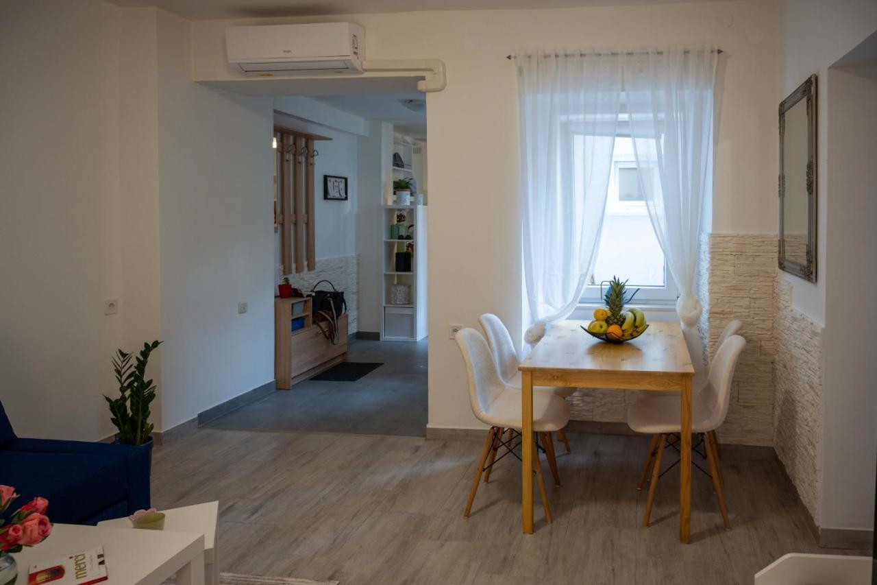 Apartment Montona Pula Extérieur photo